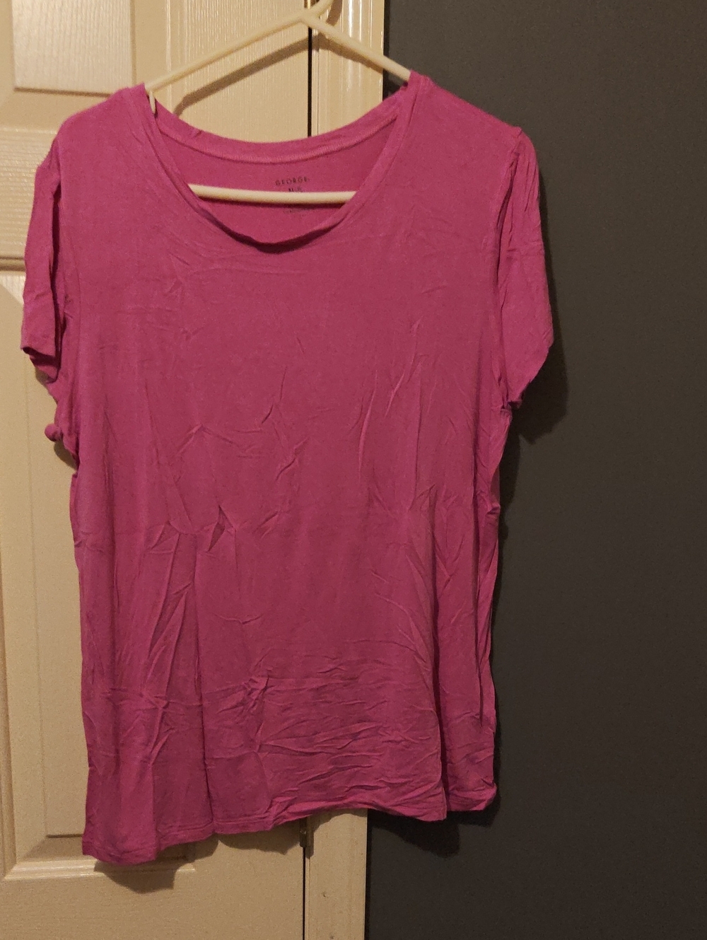George Short Sleeve Crewneck Tee in Bright Pink